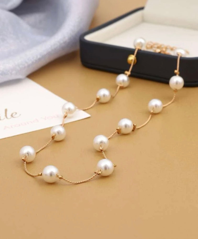 Faux Pearl Decor Necklace