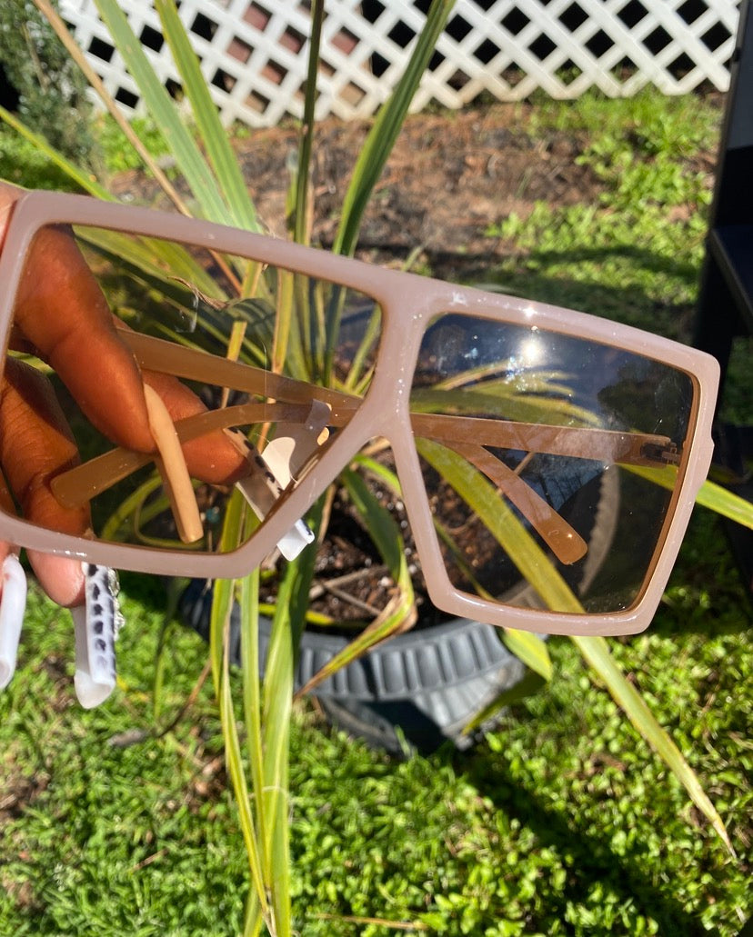 BLUSH FRAMES